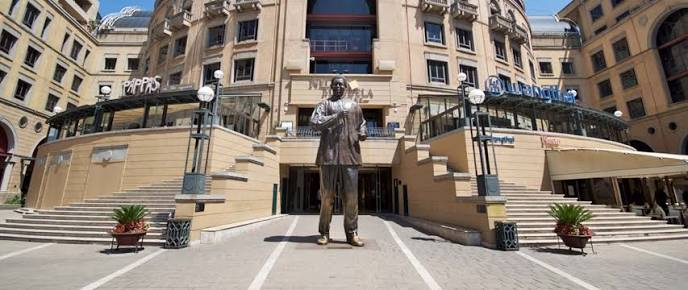 Sandton City and Nelson Mandela Square